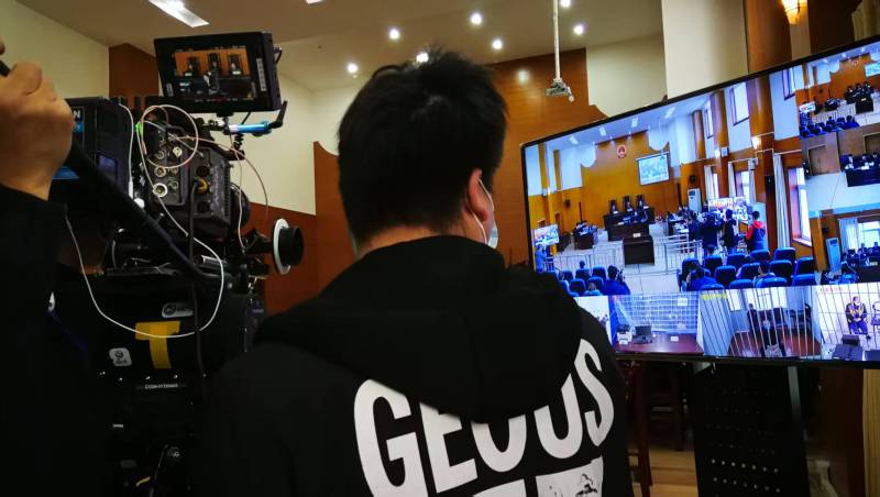 AI生成VS人工创意——夷陵区广告片拍摄公司的技术浪漫主义实践
